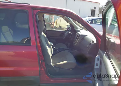 2005 Ford Escape Xlt из США, поврежденный, VIN 1FMYU93145KA63335